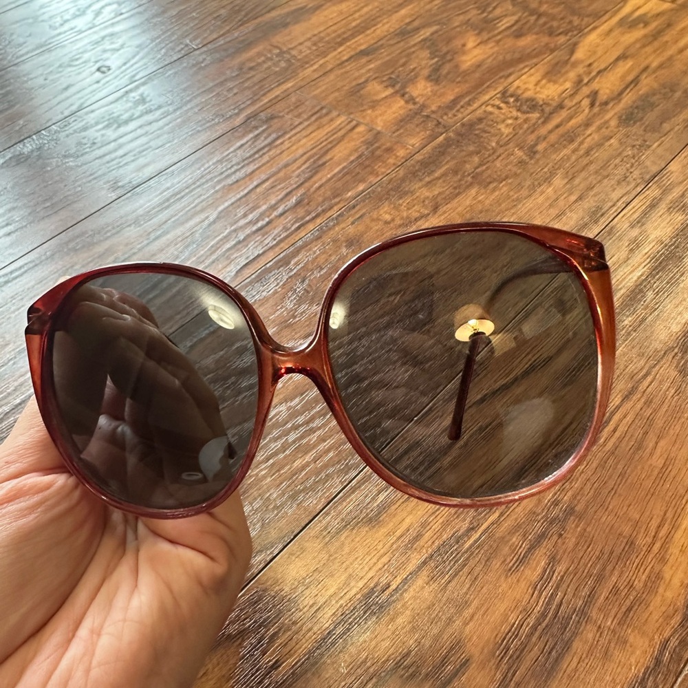 Vintage Foster Grant Sunglasses - Picture 12 of 13